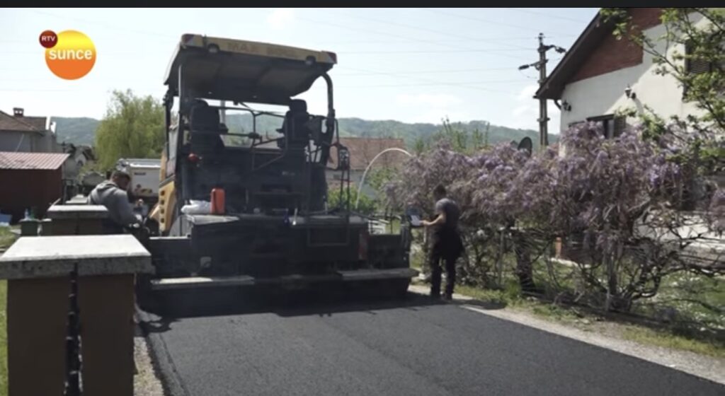 АСФАЛТИРАНА ВЕНЧАЧКА УЛИЦА У Аранђеловцу