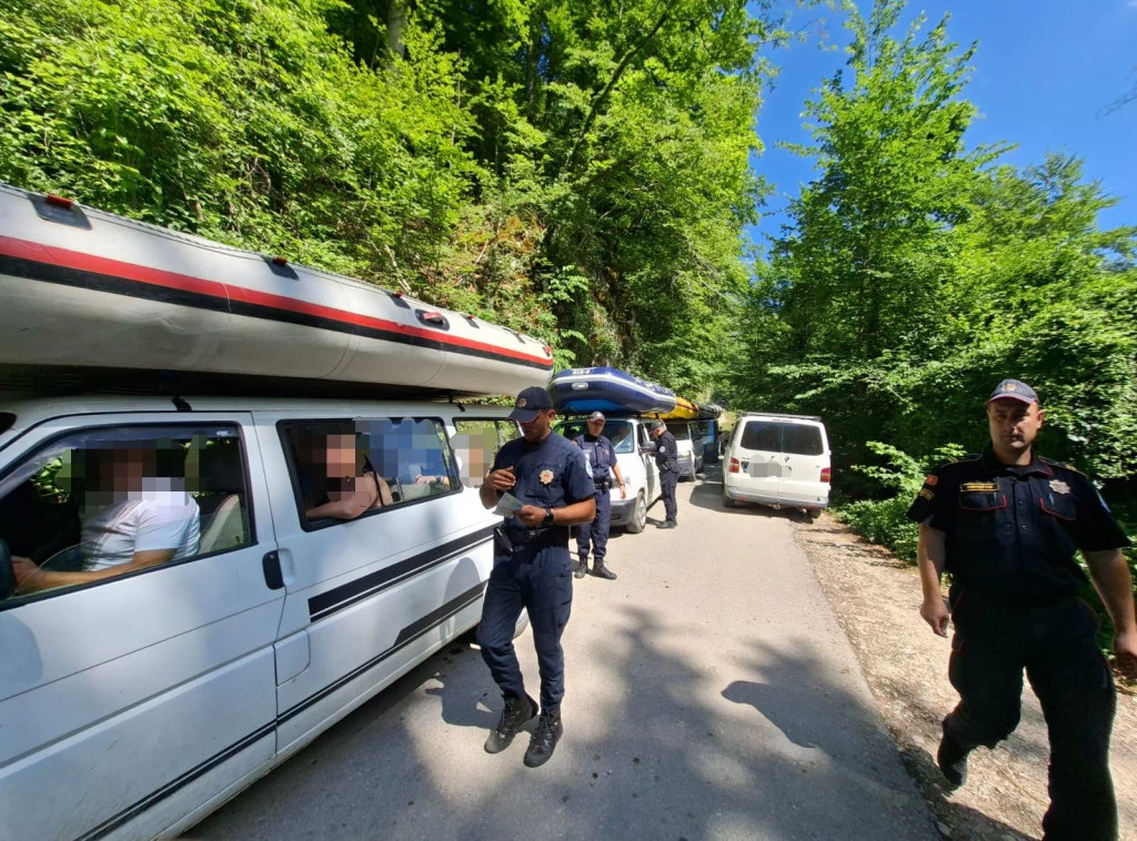 ПОЛИЦИЈА