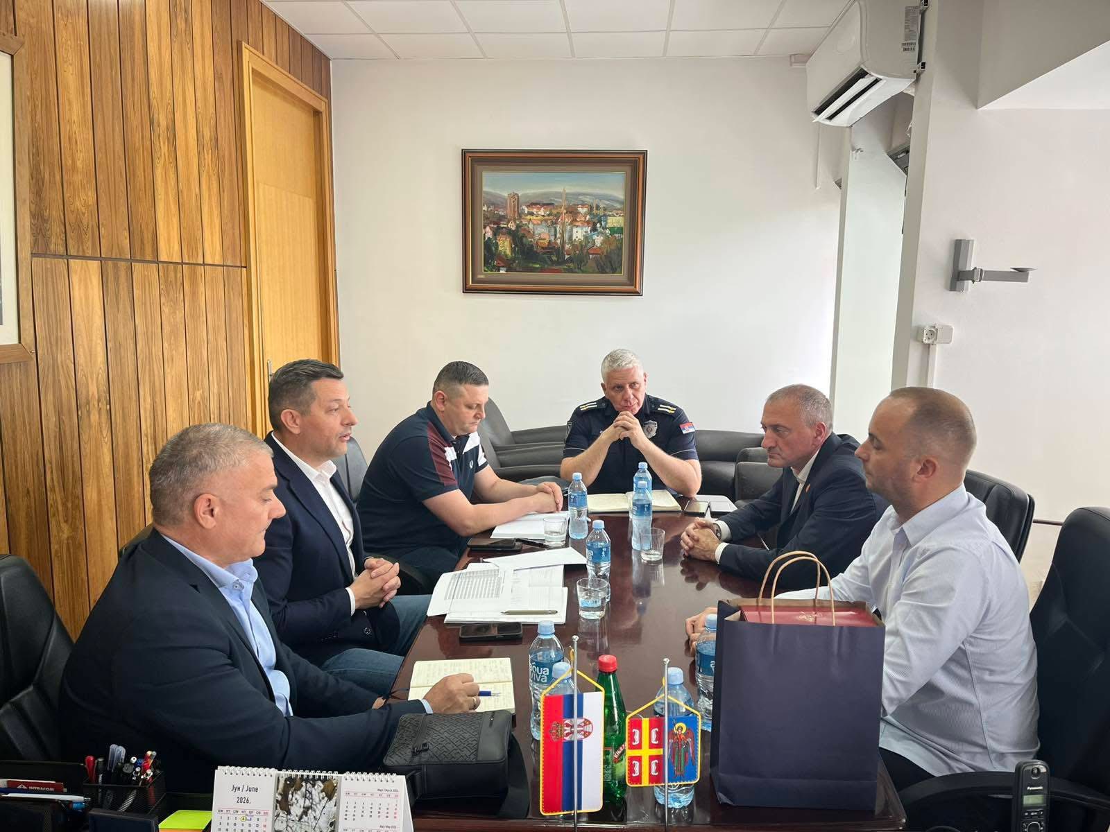 ОРЛИЋ ДРЖАО САСТАНАК СА ПОЛИЦИЈОМ