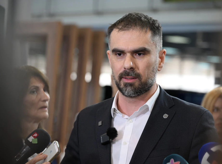 МИЋИН