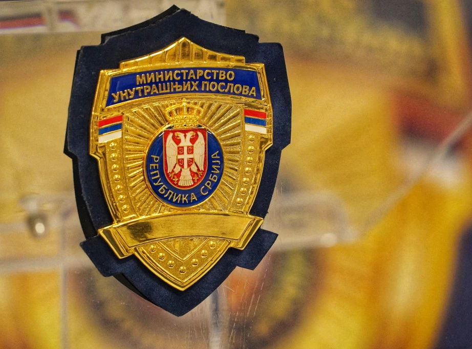ВИШЕ ОД 3.400 ВОЗАЧА И ПЕШАКА КАЖЊЕНО ЗБОГ ТЕЛЕФОНА: Полиција открила и још 8.000 прекршаја!